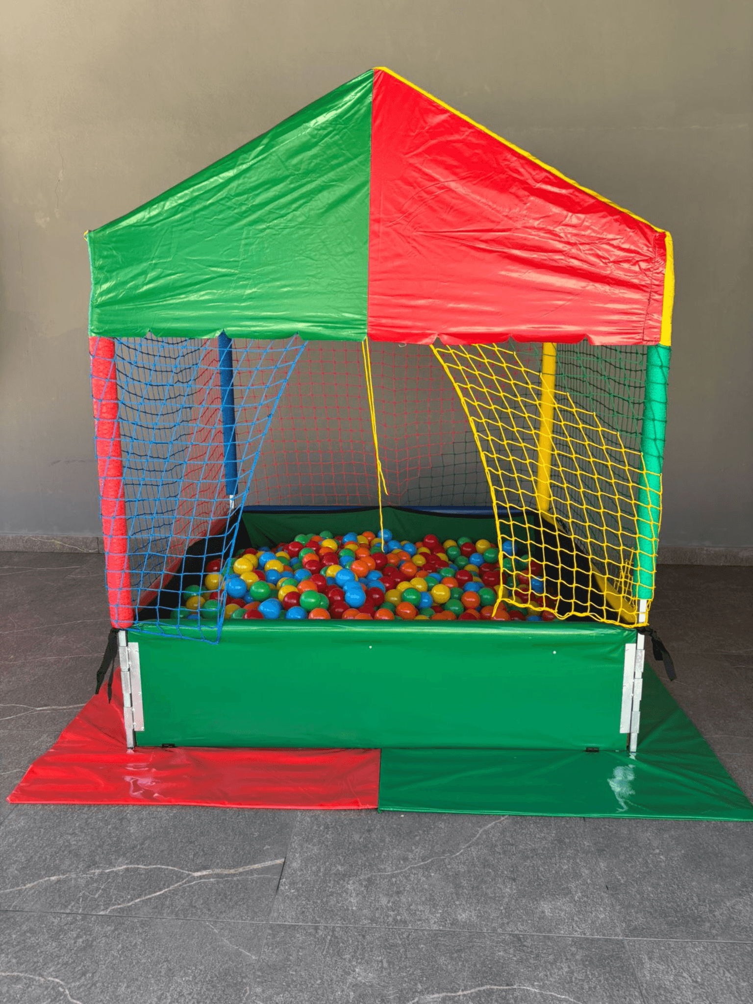 Piscina de bolinhas miniatura 2